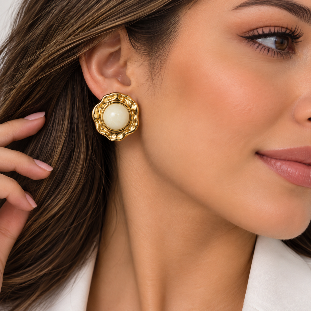 Ivory Bloom Earrings ✨🤍
