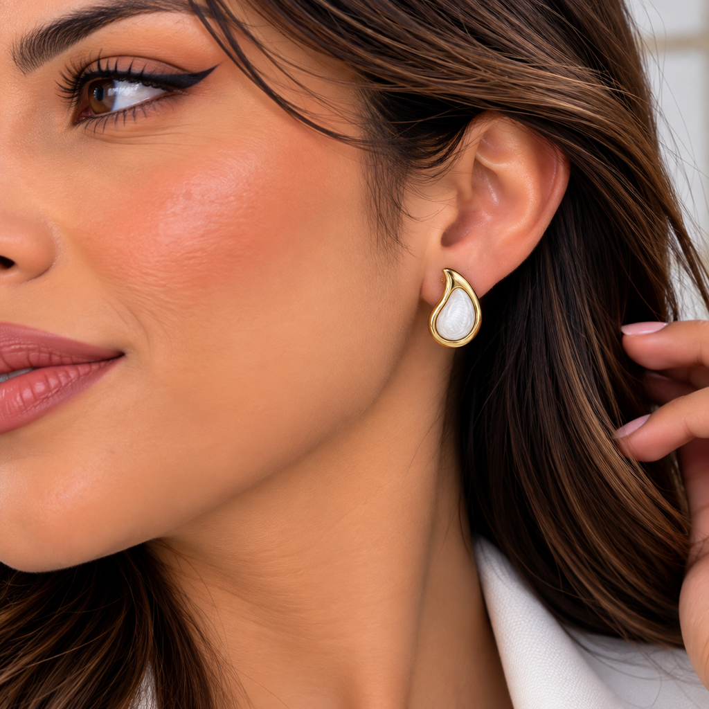 Pearl Teardrop 🤍