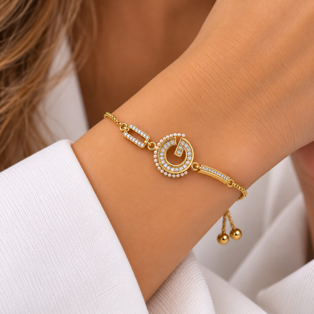 Golden G Charm Bracelet ✨