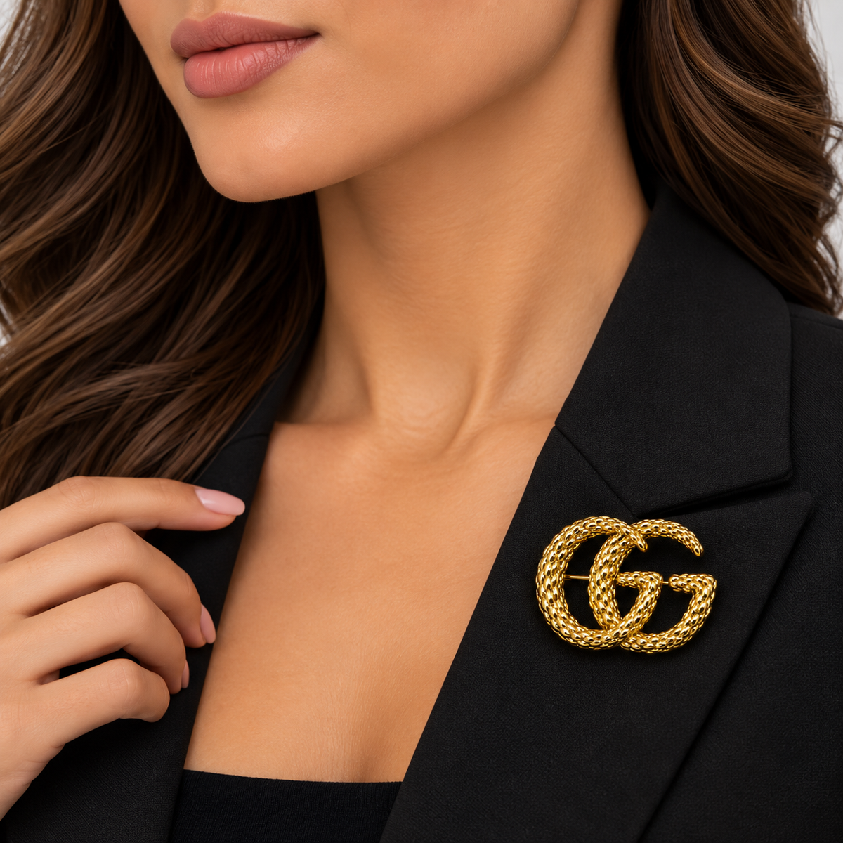 Elegant Gold Interlocking Brooch